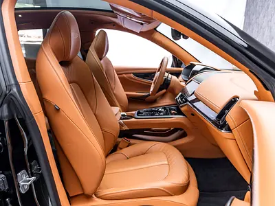 2025 Aston Martin DBX 缩略图 13