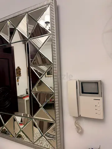 Wall mirror