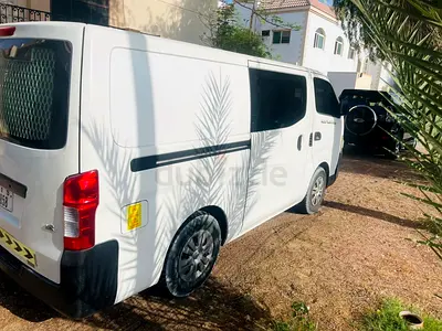 Nissan Urvan NV350 2017 GCC Specs, 5 seater well maintained