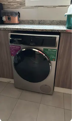 Bosch series 8 Front Load Washing Machine - 10kg capacity wife Model