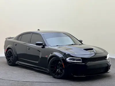 Dodge charger 2019 SRT V8 6.4L wide body Well maintained Super clean car