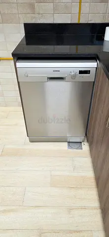 Siemens dishwasher like new condition perfect working