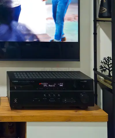 Yamaha 5.1 AVR mint condition. Box with full accessories + 3 mission mcube se+ speakers.