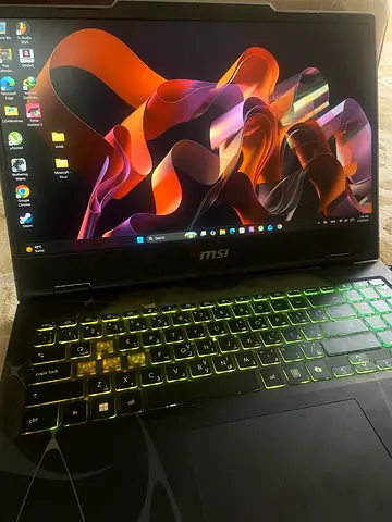 MSI CYBORG 15 B2RWEKG RTX5050 Intelcore 7 (USED for 10 months still in warranty)