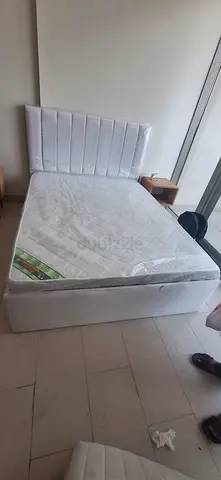 BRAND NEW QUEEN SIZE WOOD BED WITH MATTRESS AVAILABLE