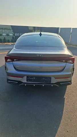 2021 KIA K5 photo 3