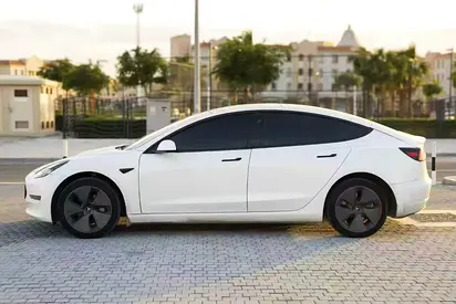 صورة 3 لـ 2023 Tesla MODEL 3