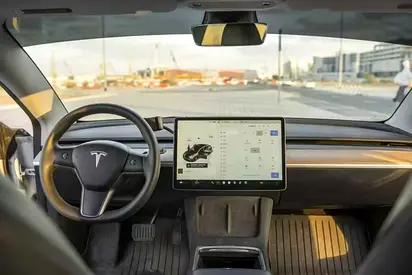 صورة 9 لـ 2023 Tesla MODEL 3