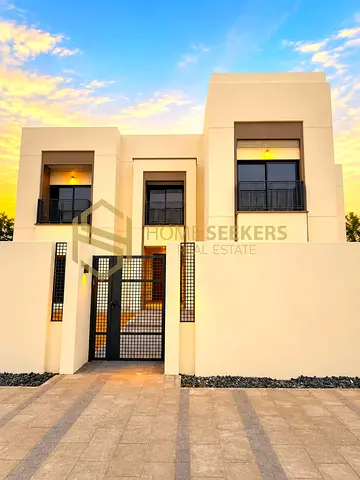 6+Maid’s + Driver’s | Single Row | Park Access