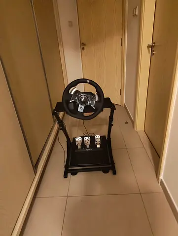 Logitech g29 with stand