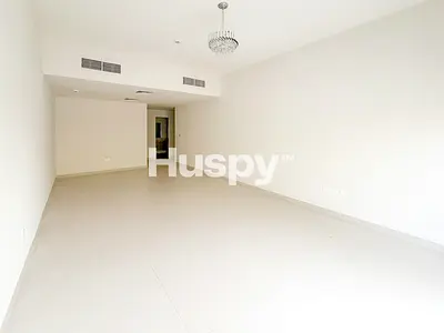 Closed Kitchen | Large Layout | Vacant