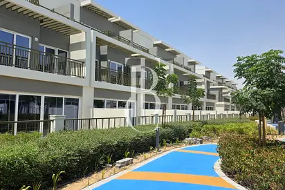 Single Row 4 Bed Townhouse for Rent | Camelia