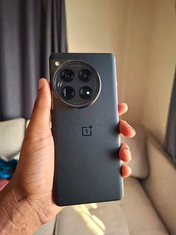 ONEPLUS 12 256GB WITH 16GB RAM FULL BOX