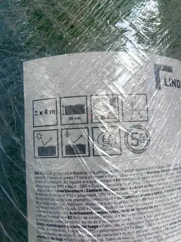 Astroturf / fake grass