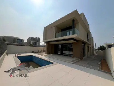 Corner l Penthouse on Top l Private Elevator & Pool
