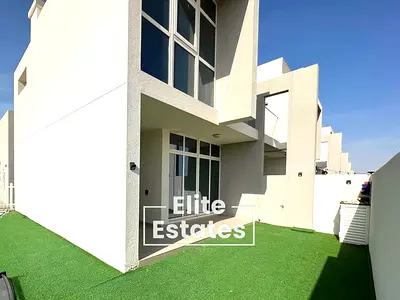 Rented | Back-to-Back Middle Corner End Unit | Vastu | Pvt Garden