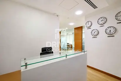 Upgraded Office | Fitted Pantry | Large Layout