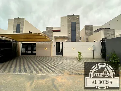 للبيع | فيلا في منطقة الحليو 🏡 مواصفات الفيلا: 4 غرف نوم ماستر مجلس واسع صالة غرفة خادمة روف تشمل الكهرباء والماء والمكيفات 💰 السعر: 1,700,000 در