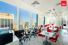 Large Office | 20 Parkings | Community Expert