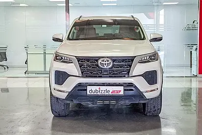 2022 Toyota FORTUNER — фото 2
