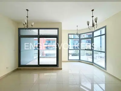 Unfurnished | Next to Metro | Bright | Vacant