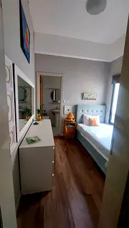 Cozy Little Room in Jumeirah near kite Beach