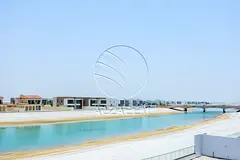 √VACANT Waterfront Villa with Private Beach √