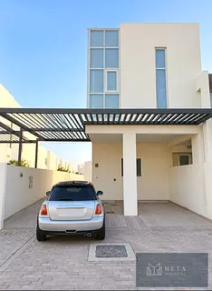 Best deal for spacious 3 bedrooms plus maid’s room with 5 bathrooms, cozy living room, L-shaped ga
