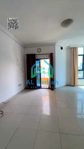 3 غرف وصالة مع خادمة | أبراج الخور | 2366 قدم | خالية
