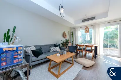 Fully Renovated | Back to Back | Type 4M