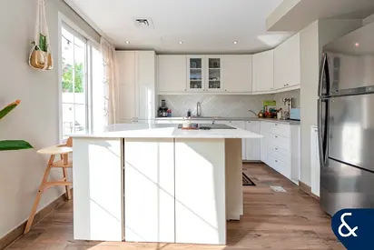 Fully Renovated | Back to Back | Type 4M