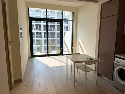 Pool and Street View | 6th Floor| Up to 12 Cheques