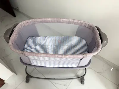 Portable bedside bassinet / baby cradle in good condition