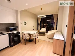 BRAND NEW | BRIGHT & MODERN UNIT | PRIME LOCATION