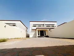 Amazing offer 4 badroom villa with garden and very big room in al barashi area price 125k