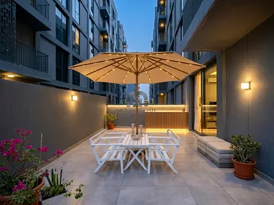 Largest layout | Closed kitchen | With terrace