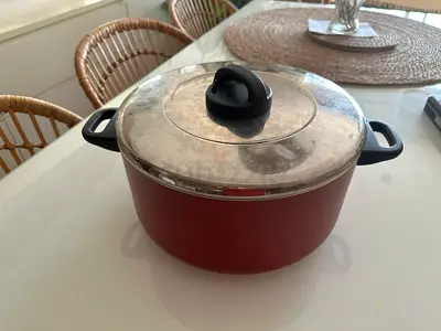 Prestige large and deep non stick pot 32 cm diameter/ New
