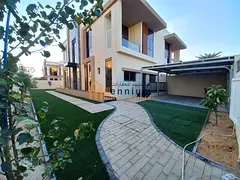 Villa for rent in Al Quoz, Sharjah, featuring five bedrooms, a maid's room, a kitchen, a majlis, a l