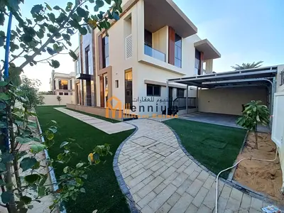 Villa for rent in Al Quoz, Sharjah, featuring five bedrooms, a maid's room, a kitchen, a majlis, a living area, and a spacious yard.