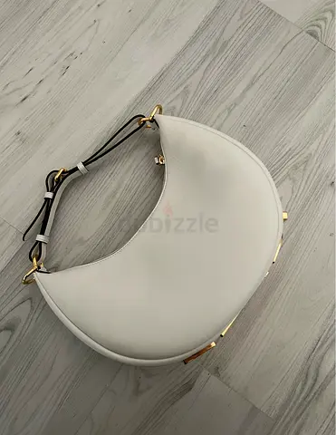 Copy a White Crescent Shoulder Bag with Gold Hardware - Good Condition