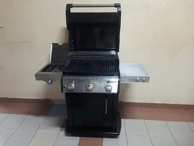 Weber Spirit 3-Burner Series: • Burners: 3 main stainless steel burners