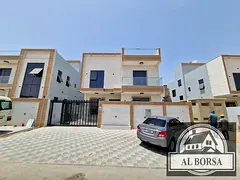 For sale, a villa with a roof and built-in wardrobes, consisting of 6 master bedrooms, a living room