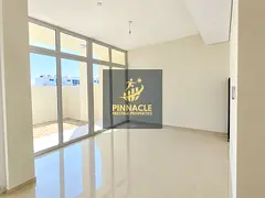 3BR Villa | Victoria | Terrace & Community View