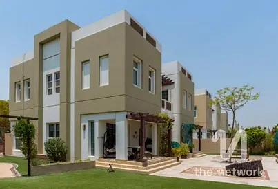 Single Row | Vacant | Large Garden