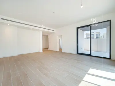 No Commission | Single Row | End Unit | Landscaped