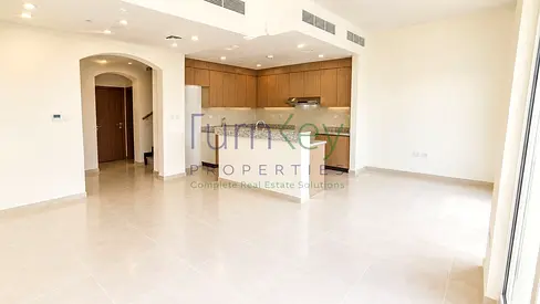 Corner Townhouse | Large Plot | L-Shaped Garden