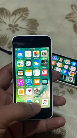 iPhone 5c white color only all working only sim not working