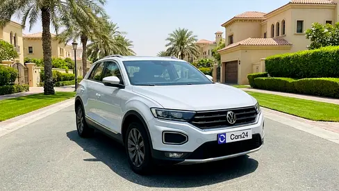 AED 812/month | 0 Downpayment | Free 3 Months Warranty | 30 Day Return | VOLKSWAGEN T ROC 2021