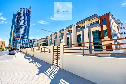 SPACIOUS 4 BEDROOMS + MAID'S ROOM I MODERN DESIGN I MIDDLE UNIT I RENTED