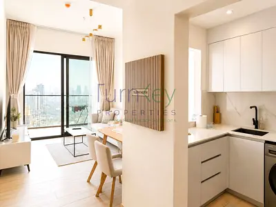 Top floor | Rented | 8% Roi